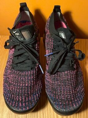 Nike Women’s Flyknit Running Sneakers - Black & Pink